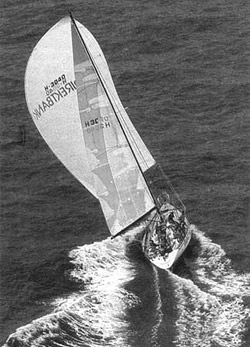 Guido Beekmann zeilde aan boord van de E&L tijdens de Whitbread Round The World Yacht Race van '85-86. Dit project duurde voor Beekmann twee jaar, inclusief alle technische voorbereidingen voor deze race.